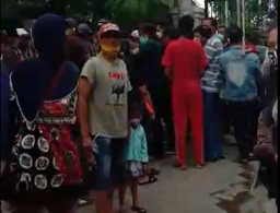 Aturan PSBB Dilanggar, Kerumunan Massa Terjadi di OPD Pemprov Jatim