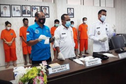 BNNP Kalteng Sita 1,5 Kg Sabu-sabu yang Dimasukkan dalam Sandal