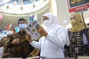 Gubernur Khofifah : Mari Tingkatkan Minat Baca dan Literasi Digital