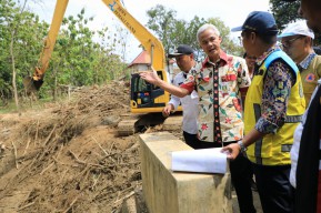 Cegah Banjir Terulang, Ganjar Instruksikan Reboisasi di Hulu Kendeng