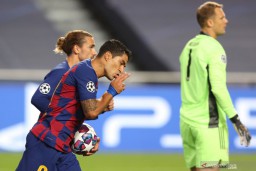 Luis Suarez Resmi Berseragam Atletico Madrid