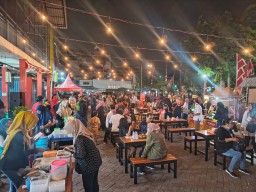 Yuk! Nikmati Live Musik Sembari Berburu Kuliner Enak di Bazar Senja Surya Surabaya