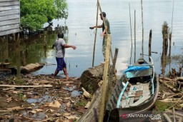 Cegah Serangan Buaya, Pemdes Mentaya Sediakan Tandon Air