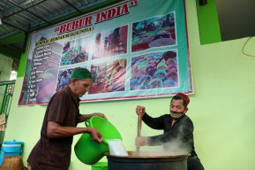 Ini Bubur India Masjid Pekojan Semarang, Menu Ramadan Hampir 100 Tahun