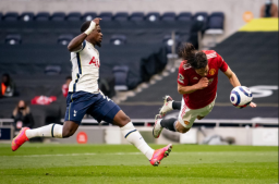 Cavani Kenakan Nomor Legendaris di MU