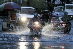 Badai Tropis Molave Membuat 1.800 Warga Filipina Diungsikan