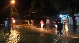 Banjir Jeneponto, Mobil Terserat Arus Empat Orang Hilang