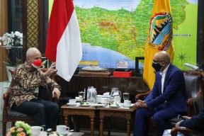Temui Ganjar, Dubes Singapura Kesengsem Investasi di Jateng