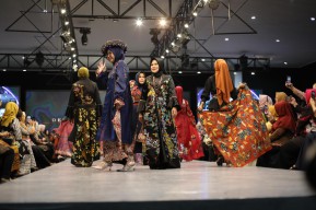 Batik Nusantara: Peragaan Busana di Semarang, Ajang Promosi dan Pelestarian Kain Tradisional