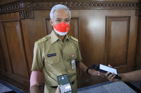 Ganjar Buka Posko untuk Amankan Hewan Ternak, Ini Nomornya