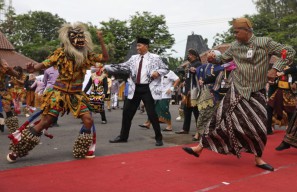 Ganjar : Bak Bima dalam Lakon Dewa Ruci, Guru adalah Penuntun Jiwa