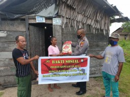 Satlantas Polres Kepsul Bagikan Sembako untuk Warga Terdampak Corona