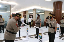 Sertijab Empat PJU dan Empat Kapolres Jajaran Polda Jatim