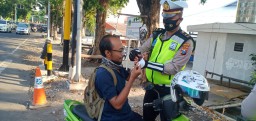 Satlantas Polres Gresik Gencar Lakukan Gerakan Jatim Bermasker
