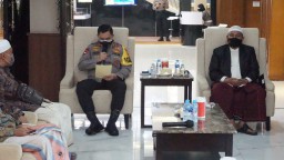 Kyai Sepuh Pamekasan Minta Polda Jatim Berantas Berita Hoax