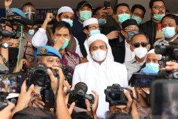 HRS Diperiksa Penyidik Polda Metro Jaya Selama 11 Jam