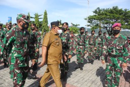 Gubernur Maluku Pimpin Gelar Pasukan Persiapan Natal dan Tahun Baru