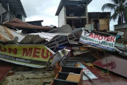 Sebanyak 27 Orang Meninggal akibat Gempa di Mamuju dan Majene