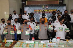 Satreskoba Polres Metro Depok Amankan Barang Bukti  46,54 Kg Sabu