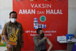 Kapolres Gresik: Jangan Takut Divaksin, karena Aman dan Halal