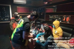 Karaoke Master Piece Mangga Besar Disegel Satpol PP