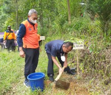 BPBD Gelar Mitigasi Vegetasi di Lereng Lawu Area Wisata Genilangit