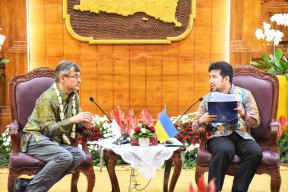 Bertemu Dubes Ukraina, Wagub Emil Bahas Peluang Kerja Sama
