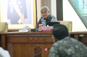 Ganjar Pastikan Stok Pangan dan Sarana Pendukung Mudik di Jateng Aman