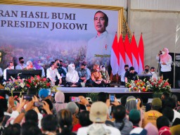 Gema Perhutanan Sosial: Petani Berdiri dan Bersatu di Belakang Jokowi