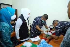 Baksos Kolaboratif Pelayaran Kebangsaan dan Bahari di Sumenep