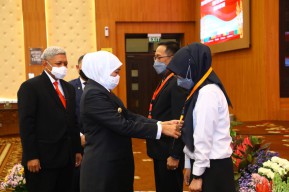 Gubernur Khofifah: Tingkatkan Sensitifitas atas Isu Global