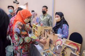 Dorong Pulih Lebih Cepat Bangkit Lebih Kuat dan Tekan Laju Inflasi