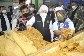 Gubernur Khofifah Berharap Pacu Kemajuan Koperasi Lain di Jatim