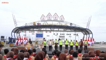 Presiden Jokowi: Tol Semarang – Demak Percepat Logistik dan Sebagai Tanggul Laut