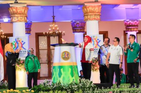 Gubernur Khofifah Berharap Semangat Patriotisme Tertanam di Jiwa Para Atlet