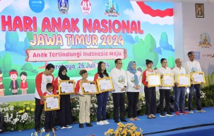 Perayaan Hari Anak Nasional 2024 di Jawa Timur, PT Wings Surya Terima Penghargaan