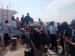 Bali-nya Jatim, Pemprov Beri Perhatian Khusus Infrastruktur Transportasi di Pulau Bawean