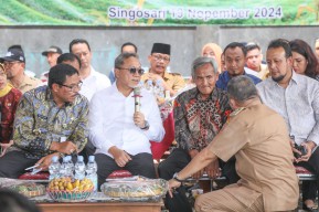Pj Gubernur Jateng dan Menko Pangan Upayakan Solusi Masalah Pengepul Susu di Boyolali
