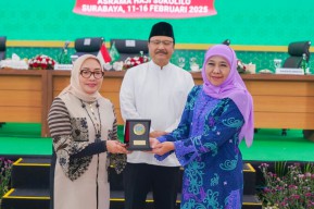 Gus Ipul dan Arifah Fauzi Ajak Muslimat NU Perkuat Kolaborasi Atasi Kemiskinan dan Perlindungan Perempuan