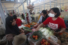 Pemkot Surabaya Perkuat Stabilitas Pangan: Jaminan Stok dan Pengendalian Harga