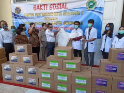 Peduli Dampak Corona, BPN Surabaya Bagikan APD dan Sembako