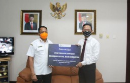 BI Maluku Serahkan Bantuan APD ke Para Medis
