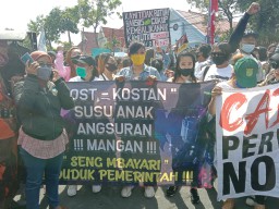 Ratusan Pekerja RHU Minta Risma Cabut Perwali 33 Tahun 2020