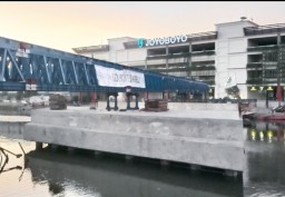Kejar Target, Pekerjaan Jembatan Joyoboyo Terus Dikebut