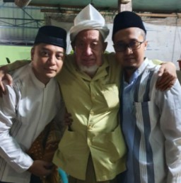 Kiai Kharismatik Madura Doakan Eri Cahyadi Jadi Wali Kota yang Amanah