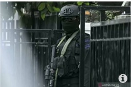 Densus 88 Antiteror Tangkap Dua Terduga Teroris di Jambi