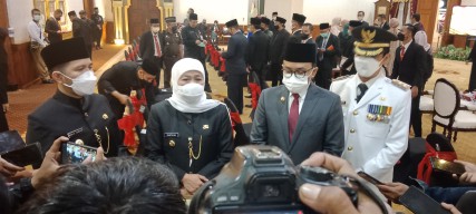 Gubernur Khofifah Lantik Wakil Bupati Pemekasan