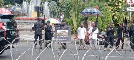 Gubernur Khofifah : Semua Gerai di Jatim Sudah Ditutup