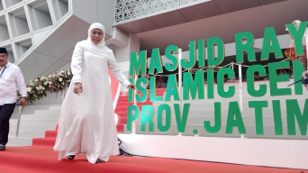 Gubernur Khofifah: Masjid Raya Islamic Centre Siap Dimakmurkan dan Memakmurkan Jamaahnya