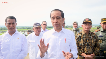 Presiden Jokowi : Petani Bisa Gunakan KTP Beli Pupuk